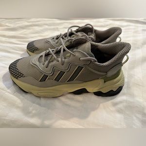 Adidas Ozweego black/green size 8.5 men’s